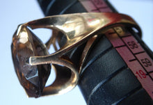 Load image into Gallery viewer, vintage 1970s 9ct gold Ring with Quartz Stone
