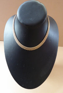 9ct gold Vintage Necklace 19 Grams weightSolid 9ct Gold Decorative Textured Link  Nceklace. 19 grams weight