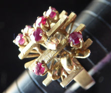 Load image into Gallery viewer, 1970s Vintage 9ct Gold Ring in the BRUTALIST Style. Set with Ruby Chips. Size P
