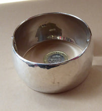 Load image into Gallery viewer, SCOTTISH SILVER. Heavy Edinburgh Hallmarked Orkney Silver Bracelet or Bangle. Dated 1997. Maker&#39;s Mark: EAA
