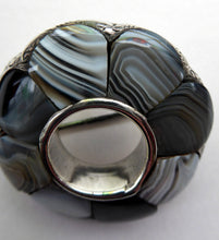 Load image into Gallery viewer, ANTIQUE Victorian Scottish Agate &amp; Silver Pebble Brooch with Halo of Montrose Grey Stones. 1850s
