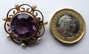 ANTIQUE 9ct Gold Brooch. Beautifully Made Little Gold Brooch Set with Seed Pearls and with Large Faceted Amethyst