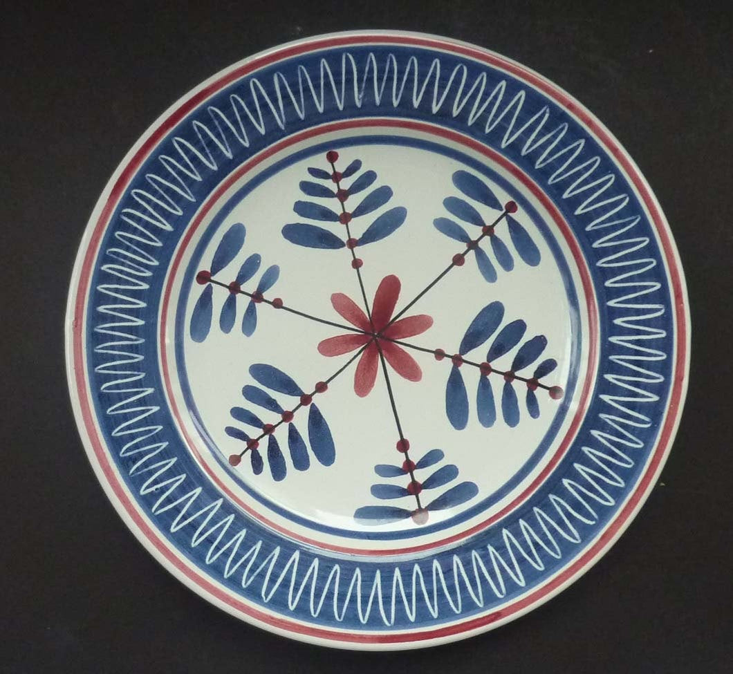 Attractive Vintage 1950s / 60s NORWEGIAN Hand Made Plate. Possibly by Elle Pottery