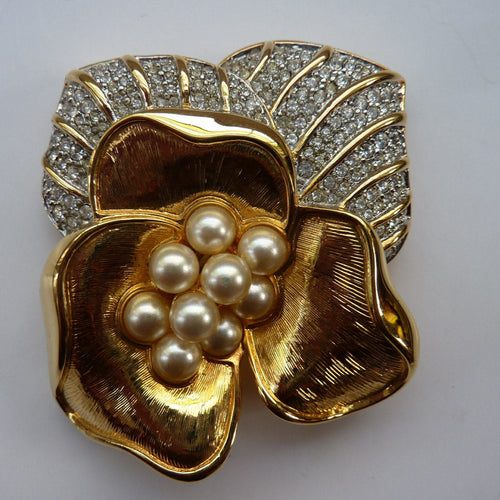 Vintage Gold Plate Swarovski Crystal Brooch. Boxed with Certificate