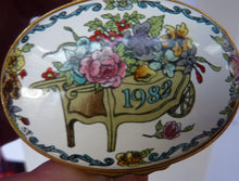 Load image into Gallery viewer, Vintage Halcyon Days Enamels Annual Box 1982. Excellent Condition
