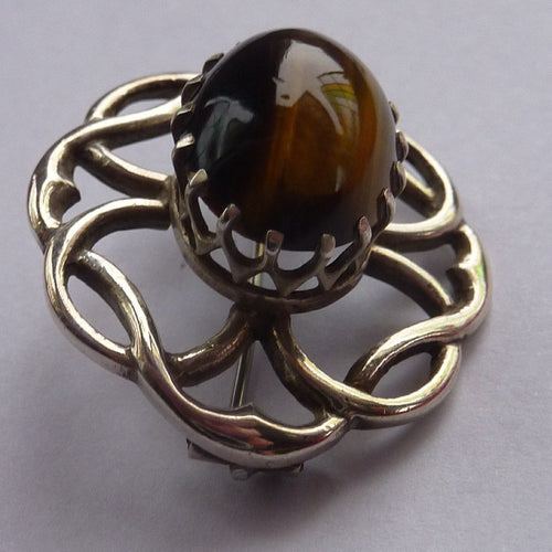 Vintage Scottish Silver Brooch. Made in Edinburgh and Hallmarked for 1978. Tiger's Eye Stone