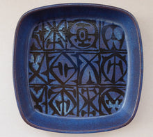 Load image into Gallery viewer, Vintage 1960s ROYAL COPENHAGEN Aluminia Faience Bowl or Shallow Dish. 6 1/2 inches. Abstract Baca by Nils Thorsson
