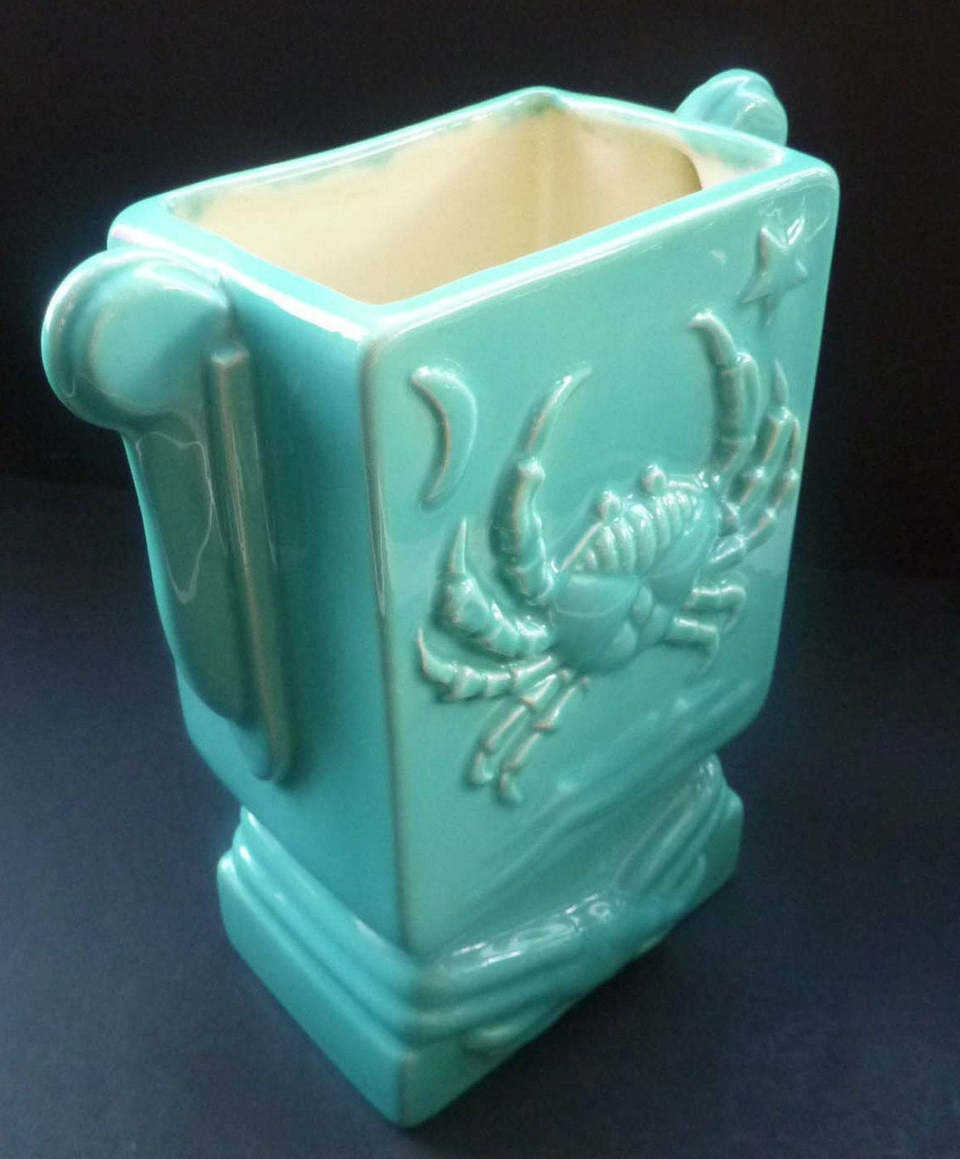 AMERICAN Art Deco 1930s METLOX Poppytrail Romanelli Zodiac Vase: Cancer