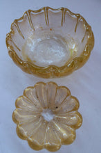 Load image into Gallery viewer, PAIR of Small 1950s Barovier &amp; Toso MURANO &#39;Cordonato d&#39;Oro&#39; gold leaf glass bowls
